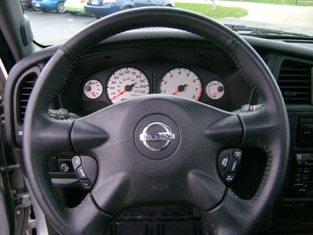 2003 Nissan Pathfinder EX-L W/ DVD System