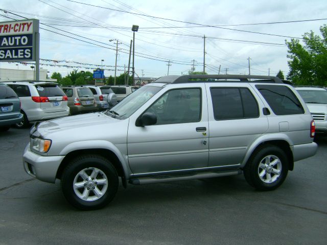 2003 Nissan Pathfinder EX-L W/ DVD System