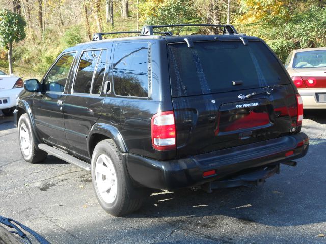 2003 Nissan Pathfinder EX-L W/ DVD System