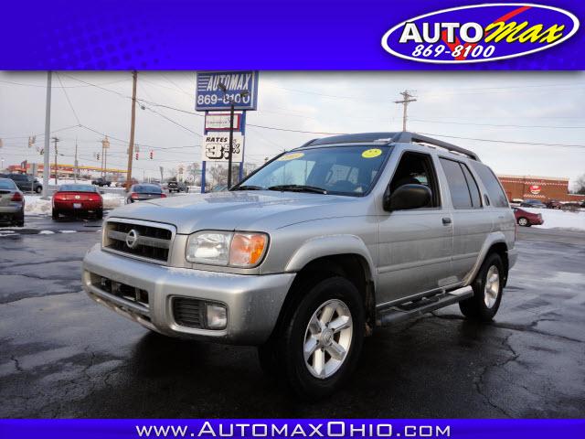 2003 Nissan Pathfinder SE