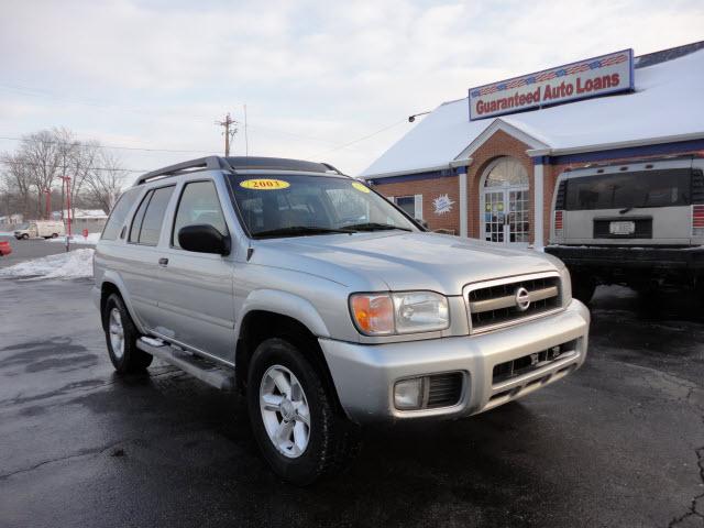 2003 Nissan Pathfinder SE