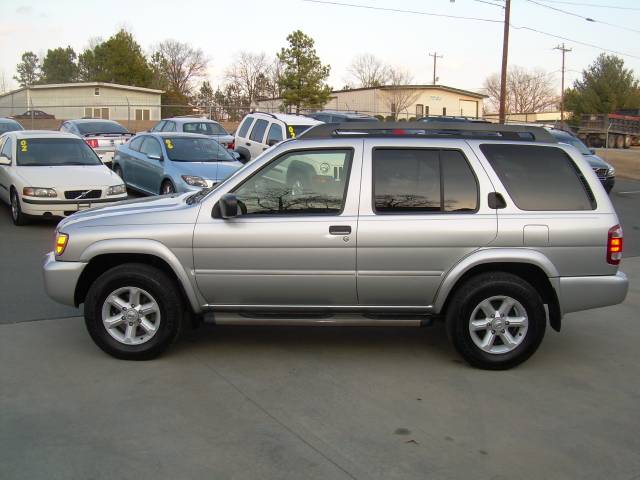 2003 Nissan Pathfinder 4dr Sdn Auto GLS w/XM