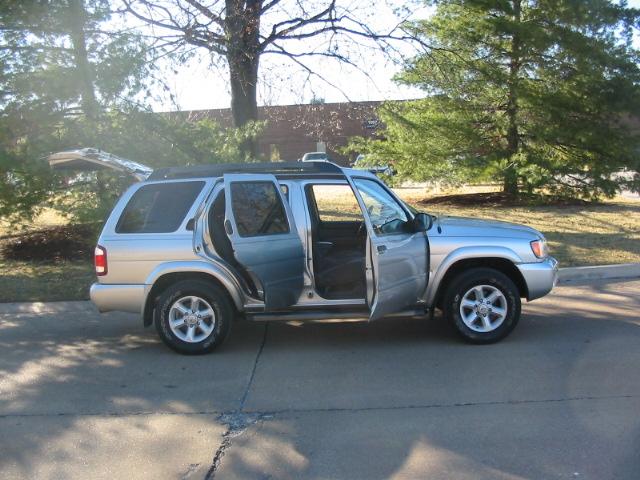 2003 Nissan Pathfinder Fully Loaded