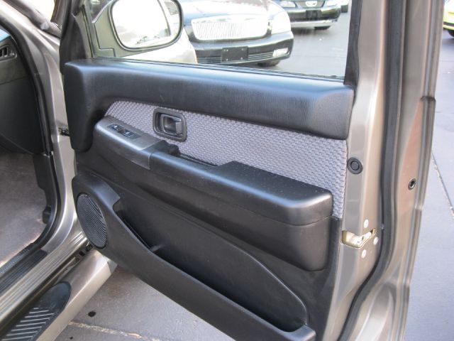 2003 Nissan Pathfinder EX-L W/ DVD System