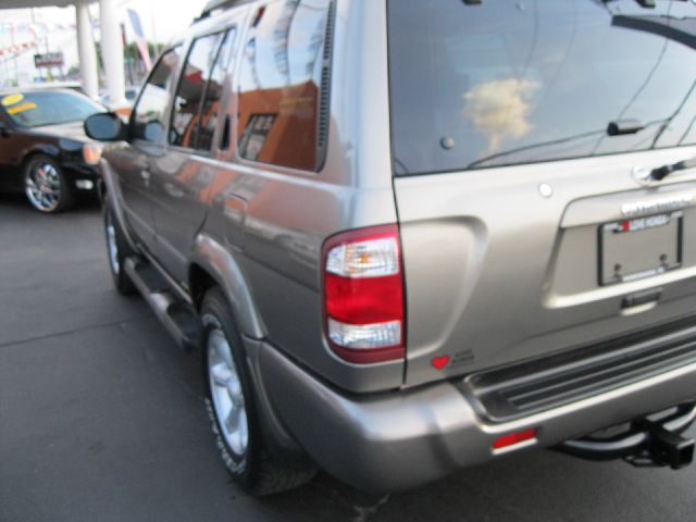 2003 Nissan Pathfinder EX-L W/ DVD System