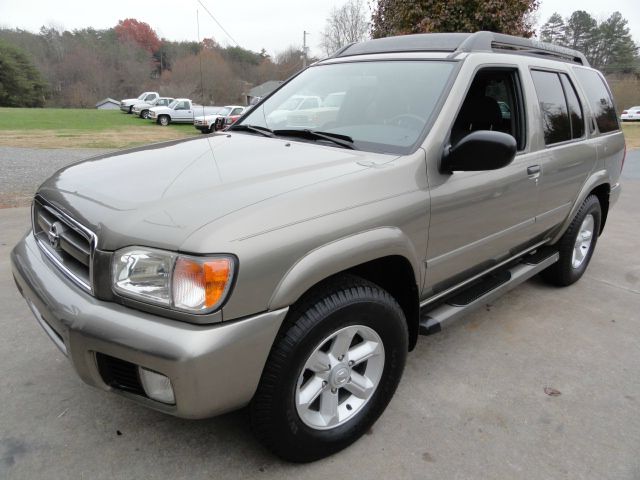 2004 Nissan Pathfinder EX-L W/ DVD System