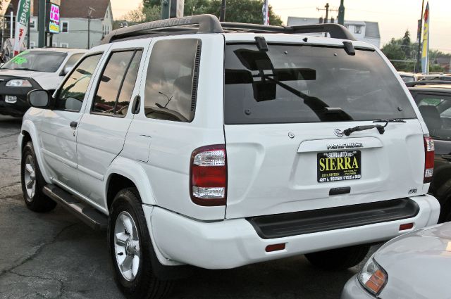 2004 Nissan Pathfinder EX-L W/ DVD System