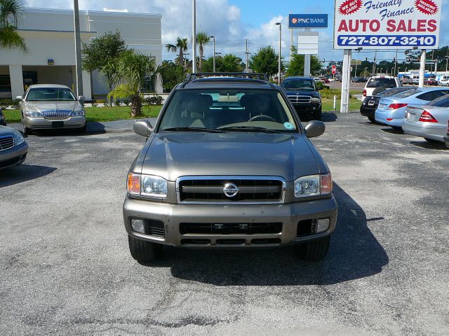 2004 Nissan Pathfinder Rallye Sedan