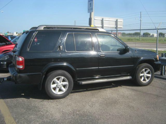 2004 Nissan Pathfinder EX-L W/ DVD System