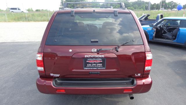 2004 Nissan Pathfinder Sport Utility 2W