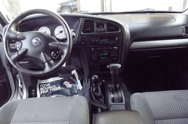 2004 Nissan Pathfinder EX-L W/ DVD System