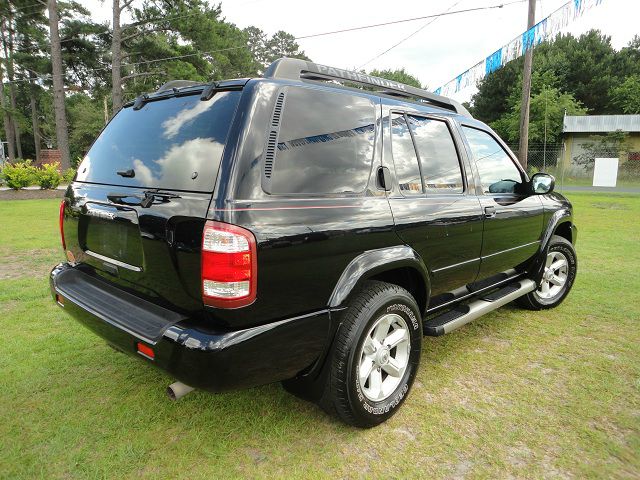 2004 Nissan Pathfinder EX-L W/ DVD System