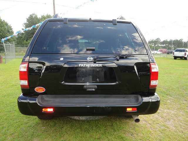 2004 Nissan Pathfinder EX-L W/ DVD System