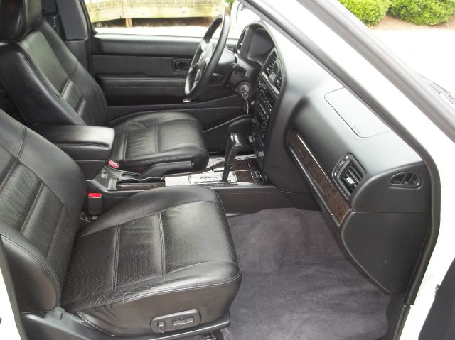 2004 Nissan Pathfinder Spec 2-doors