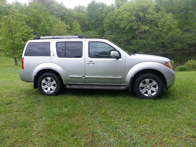 2005 Nissan Pathfinder EX-L AWD