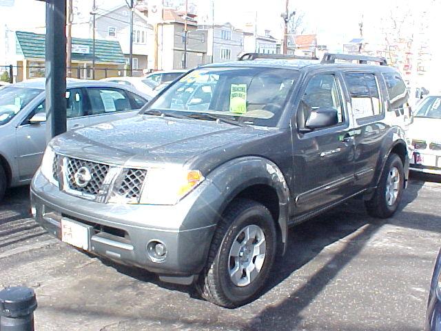 2005 Nissan Pathfinder W/nav.sys