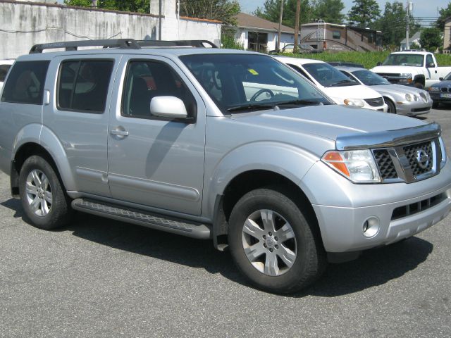 2005 Nissan Pathfinder EX-L AWD