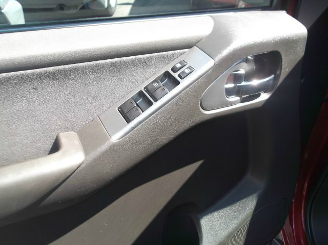 2005 Nissan Pathfinder EX-L W/ DVD System