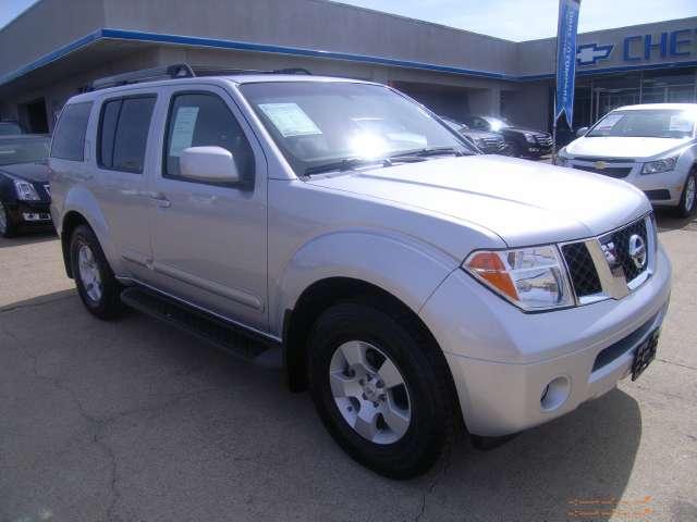 2005 Nissan Pathfinder SE