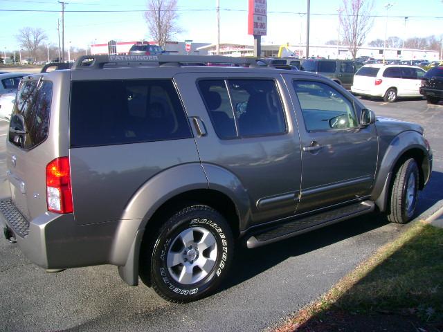 2005 Nissan Pathfinder Lx-4wd