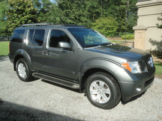 2005 Nissan Pathfinder EX-L AWD