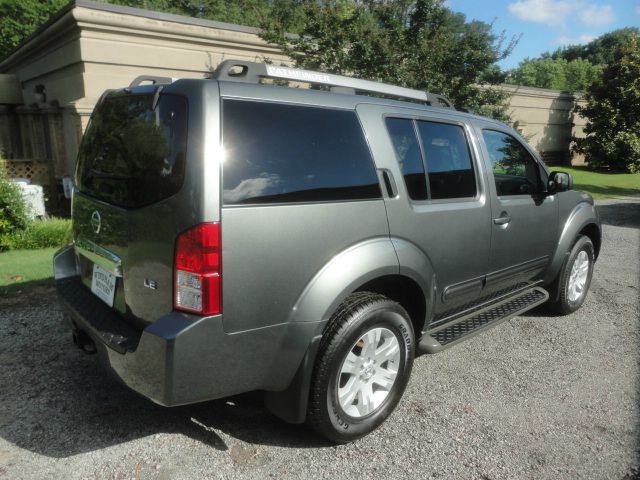 2005 Nissan Pathfinder EX-L AWD