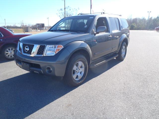 2005 Nissan Pathfinder X