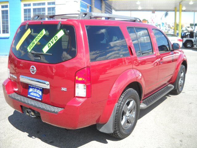 2005 Nissan Pathfinder EX-L W/ DVD System