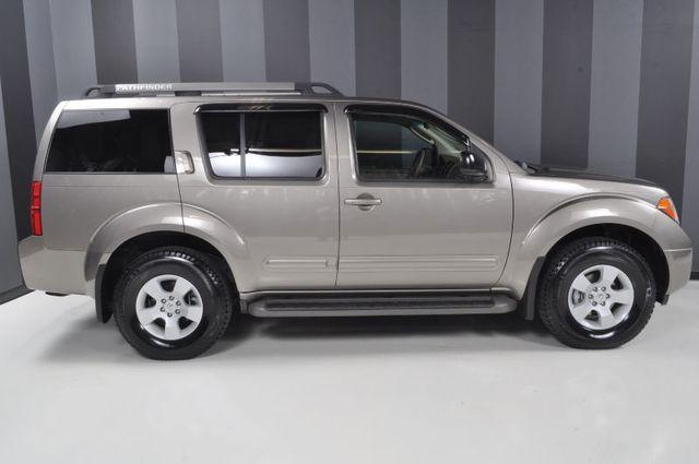 2005 Nissan Pathfinder SE I4