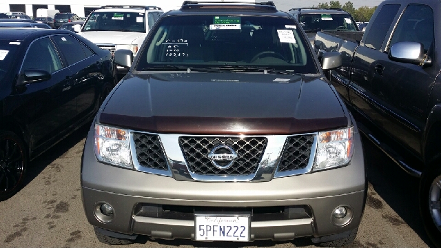 2005 Nissan Pathfinder EX-L W/ DVD System