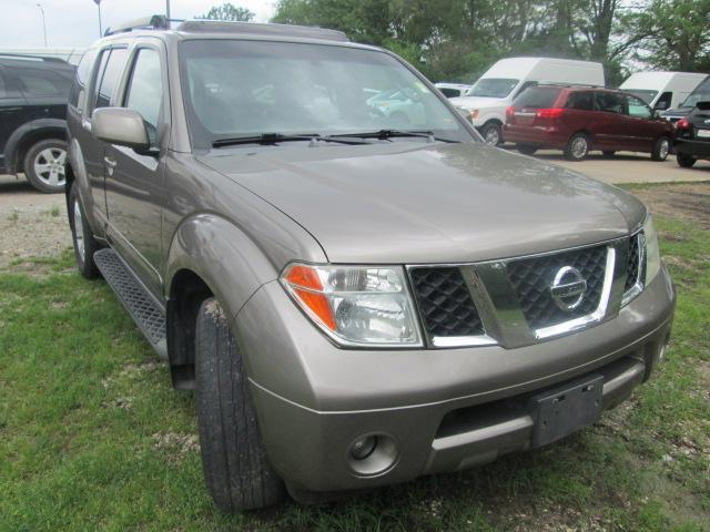 2005 Nissan Pathfinder X