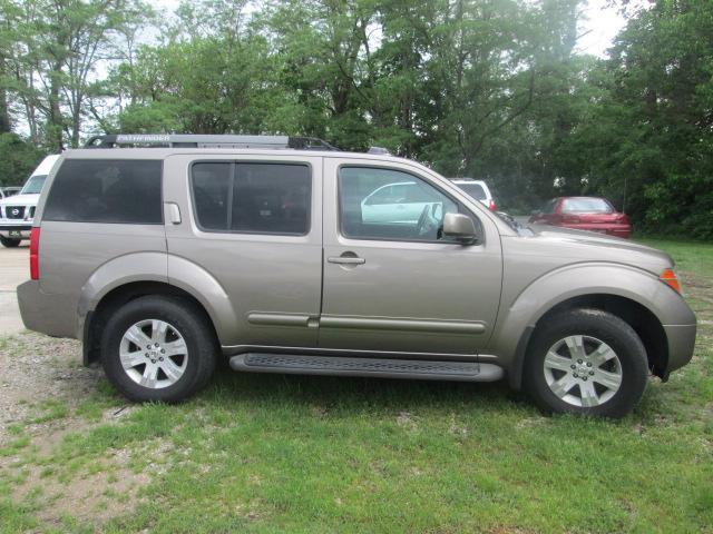 2005 Nissan Pathfinder X