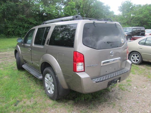 2005 Nissan Pathfinder X