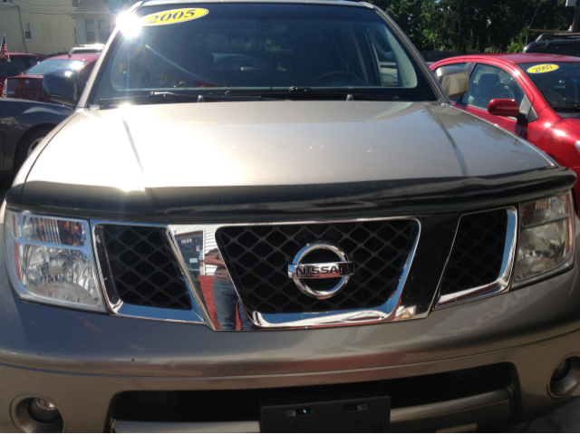 2005 Nissan Pathfinder EX-L W/ DVD System