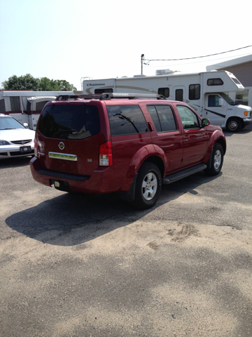 2005 Nissan Pathfinder EX-L W/ DVD System