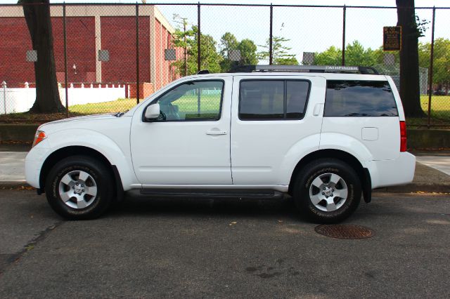 2005 Nissan Pathfinder X