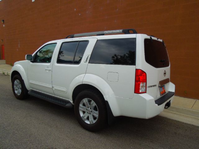 2005 Nissan Pathfinder EX-L AWD