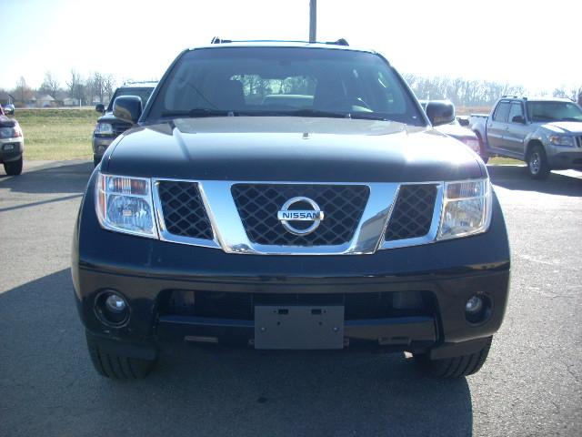 2005 Nissan Pathfinder X