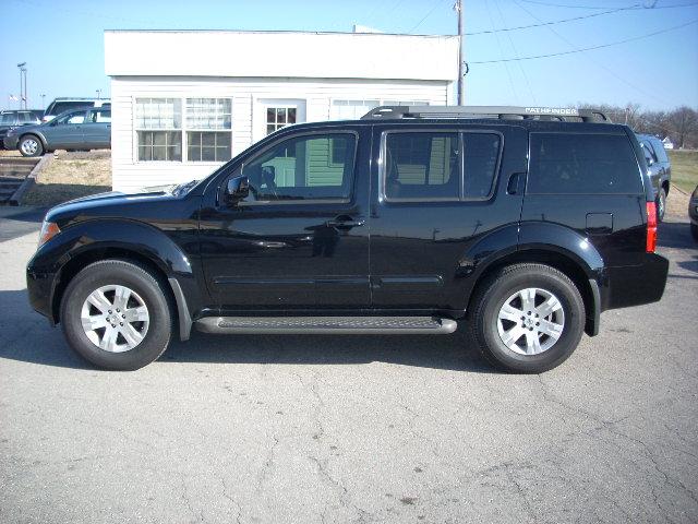 2005 Nissan Pathfinder X