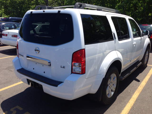 2005 Nissan Pathfinder EX-L AWD