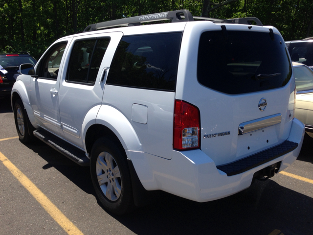 2005 Nissan Pathfinder EX-L AWD