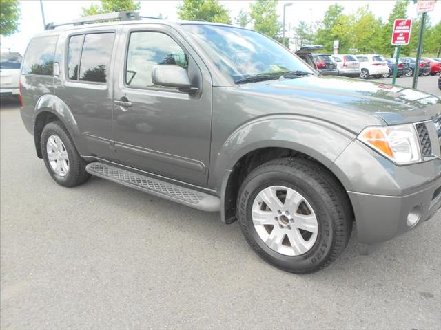 2005 Nissan Pathfinder W/nav.sys