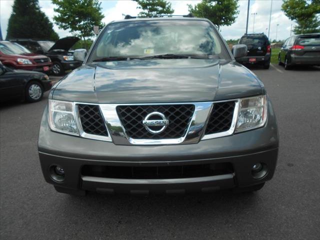 2005 Nissan Pathfinder W/nav.sys