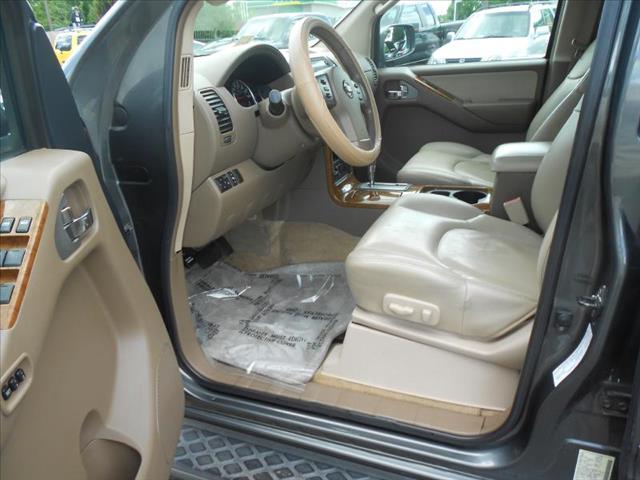 2005 Nissan Pathfinder W/nav.sys