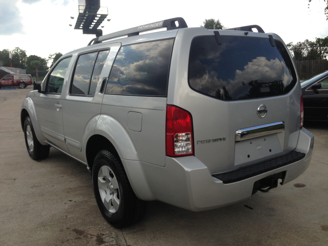 2005 Nissan Pathfinder EX-L AWD