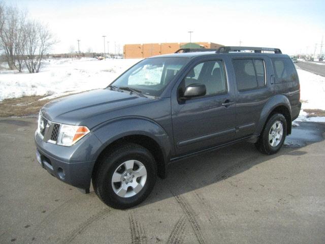 2005 Nissan Pathfinder EX AT With Leather