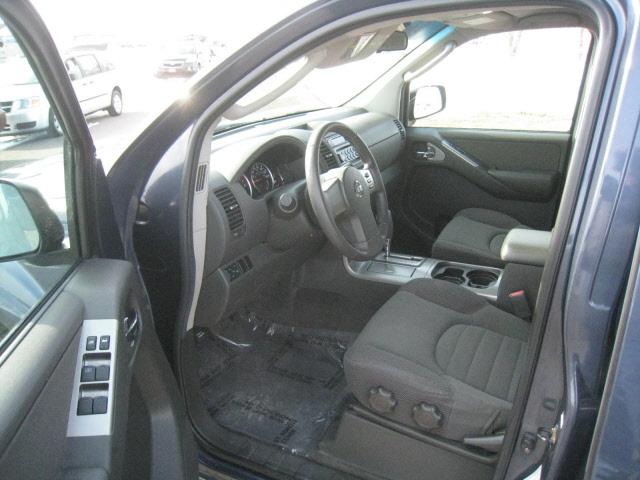 2005 Nissan Pathfinder EX AT With Leather