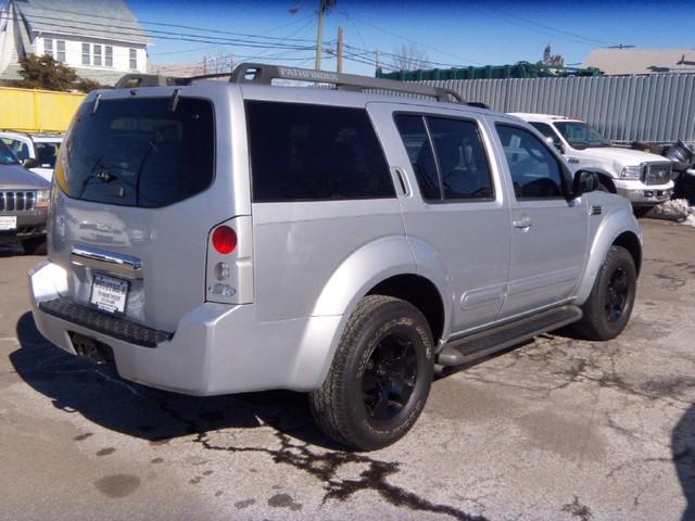 2005 Nissan Pathfinder X