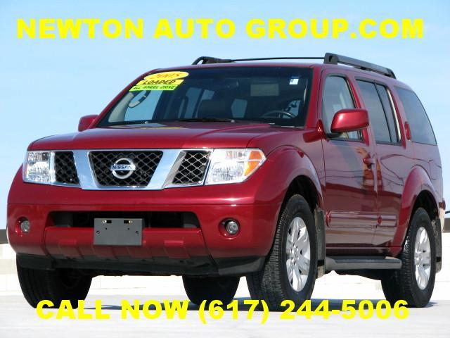 2005 Nissan Pathfinder 4dr Sdn Auto GLS w/XM