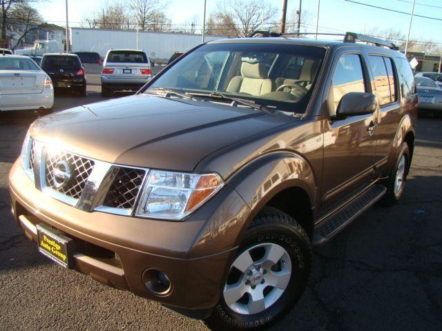 2005 Nissan Pathfinder DRW